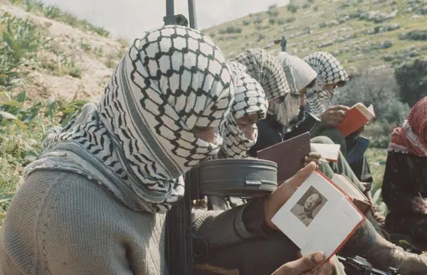 | Palestinian guerrilla fighters in Jordan studying Quotations from Chairman Mao Zedong 1970 | MR Online